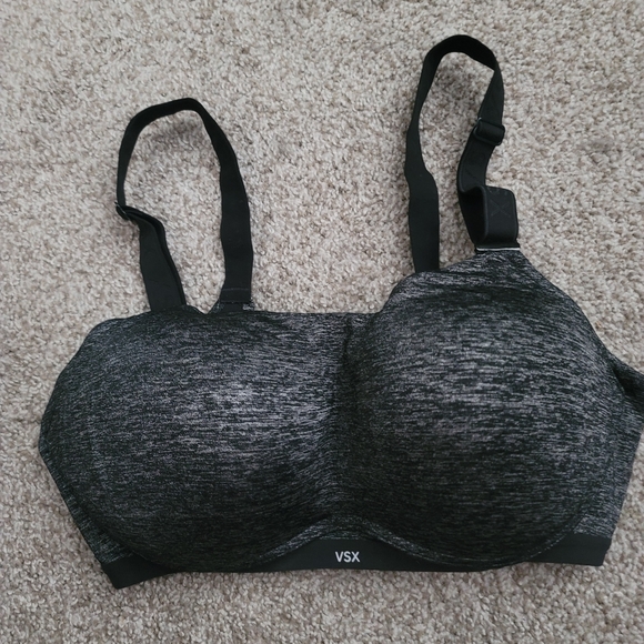 Victoria's Secret Other - VSX Sports Bra "like new" 36D